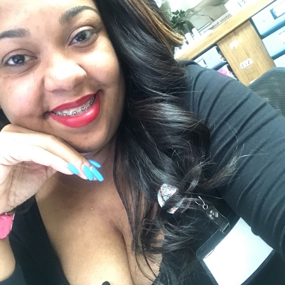 Meet your Posher, Kim - Picture 1 of 1